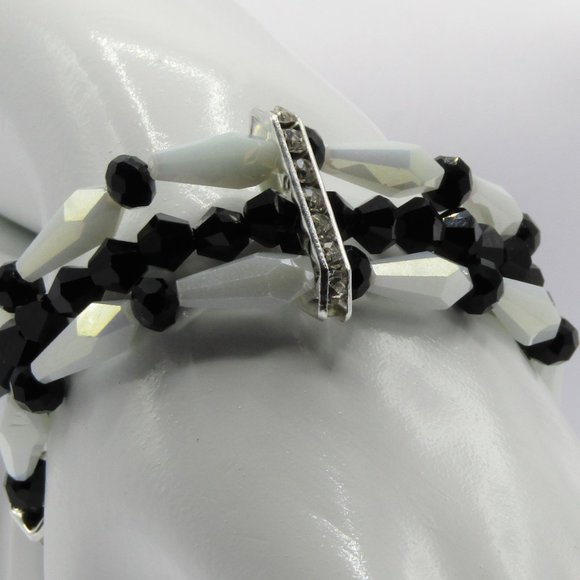 1 to 3 Black & White Beaded Jewelry Set - Picture 5 of 5